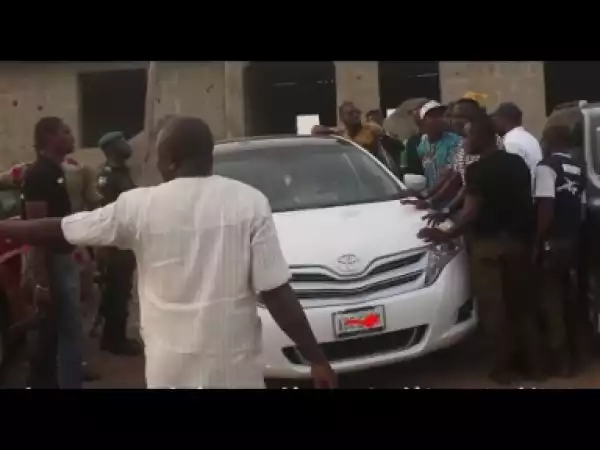 Video: See How Fans Mob Mc Oluomo